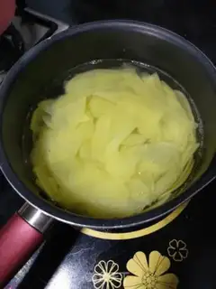 Make Frozen potatoes step 1