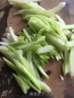 Make The celery-mucchie-san step 1