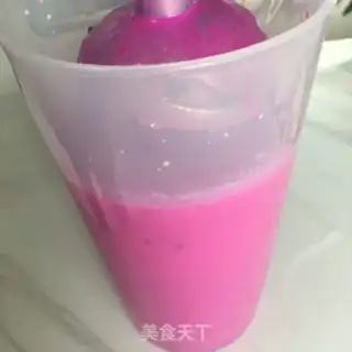 Make Banana shake of the flamingo step 3