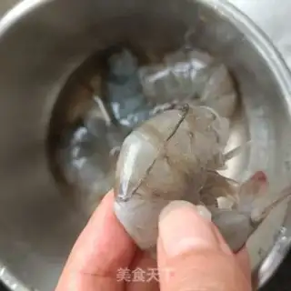 Make Shrimp smelt soup step 2
