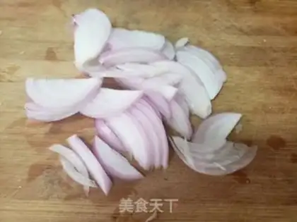 Make Onion cucumber step 0