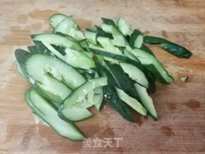 Make Onion cucumber step 1