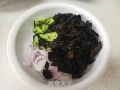 Make Onion cucumber step 4