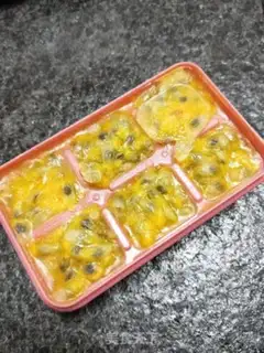 Make Bronco-eye yogurt bowl step 3
