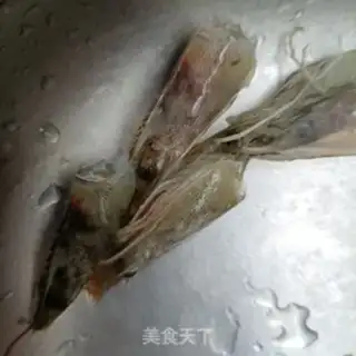 Make Autumn shrimp skating step 6