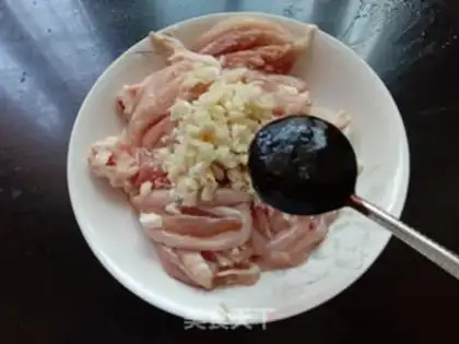 Make Garlic forks for chicken leg chops step 4