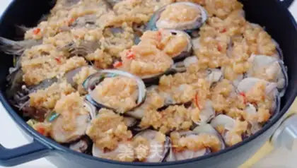 Make Garlic seafood step 5