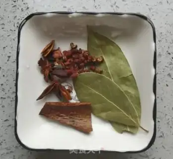 Make Beef pie pan paste step 0