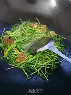 Make Fresh lilies for peas step 2