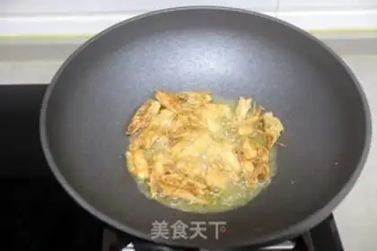 Make cucumber shrimp and fried shrimp head step 7