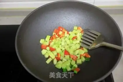 Make cucumber shrimp and fried shrimp head step 9