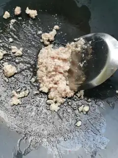 Make Meat melon soup step 1