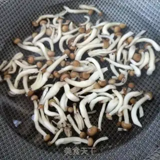 Make Eggskin crab mushrooms step 1