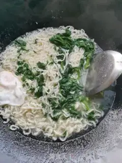 Make Menthol egg noodles step 8