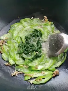 Make cucumber with eggs step 4