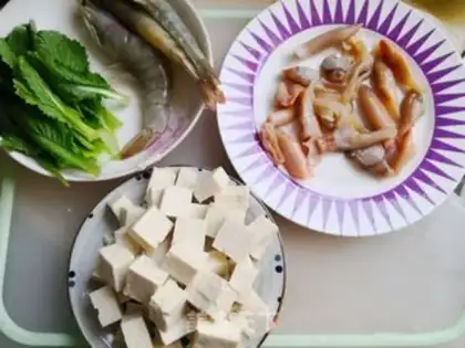 Make Fresh seafood soup step 3