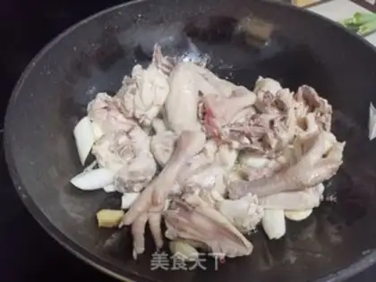 Make Three chickens in the house step 3