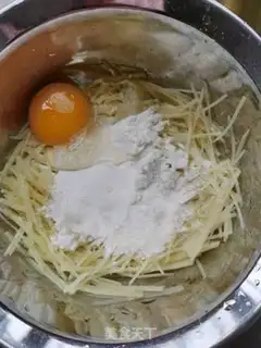 Make Potato omelet step 1
