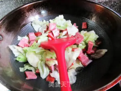 Make A ham and cabbage step 5