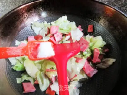 Make A ham and cabbage step 6