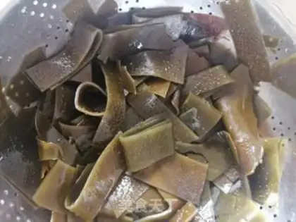 Make Sea belt bone soup step 3