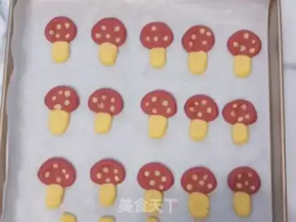 Make Red umbrella margarita cookies step 10