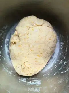 Make Pumpkin hair buns step 6