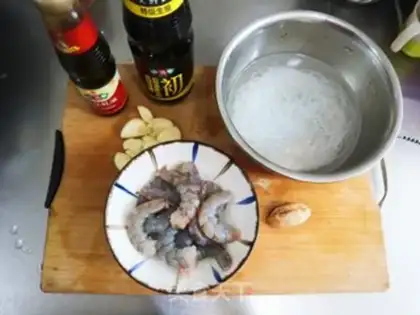 Make Shrimp for a garlic fan step 0