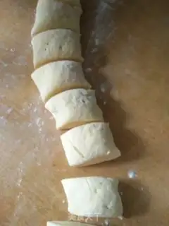 Make Pumpkin hair buns step 9
