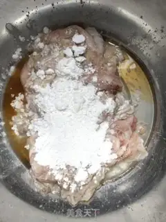 Make Onion fried fish step 3