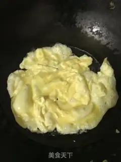 Make Golden fungus fried eggs step 3