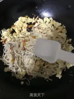 Make Golden fungus fried eggs step 7