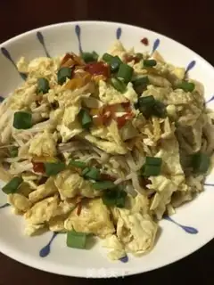 Make Golden fungus fried eggs step 8