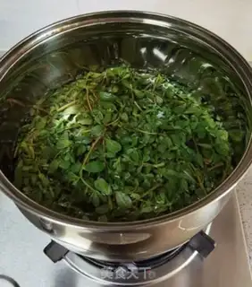 Make Garlic toothpaste step 3