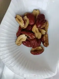 Make Red dates steam chicken step 0