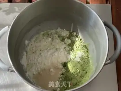 Make Scrambled milk rolls step 1