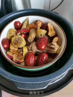 Make Red dates steam chicken step 4