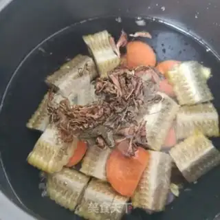 Make Corn-lined omelet step 6