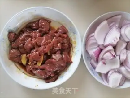 Make Onion beef step 1