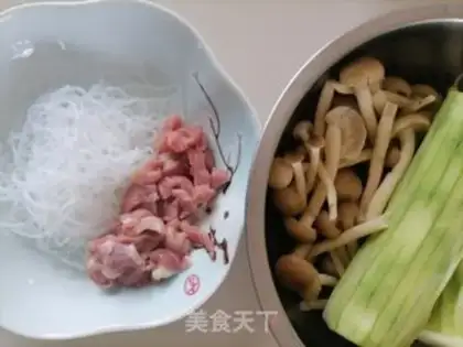 Make Crab mushrooms and smelts step 0