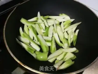 Make Smelt shrimp egg soup step 3