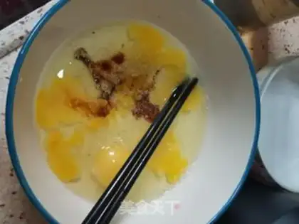 Make Shrimp fried eggs step 3