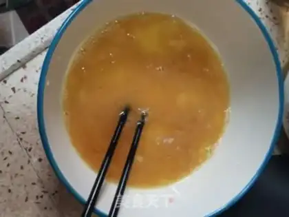 Make Shrimp fried eggs step 4
