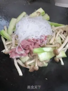Make Crab mushrooms and smelts step 2