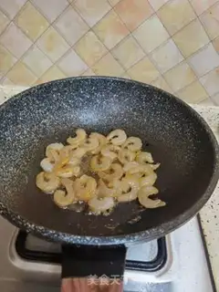Make Shrimp fried eggs step 8
