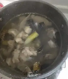 Make Yellow chicken step 0