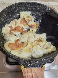 Make Shrimp fried eggs step 14