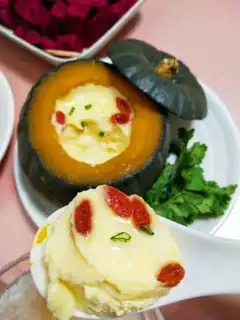 Make Pumpkin steamed milk eggs step 5