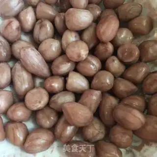 Make Peanuts with celery step 1