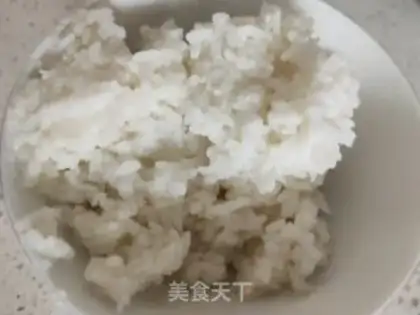 Make Sausage egg fried rice step 1
